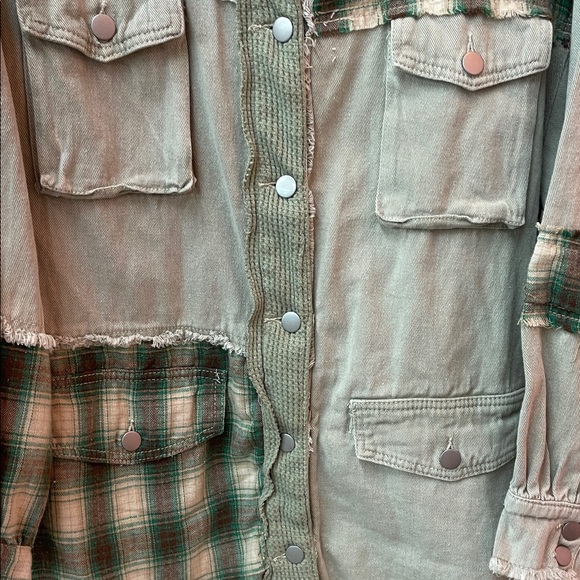 POL Green and Cream Plaid Jacket - Picture 7 of 8